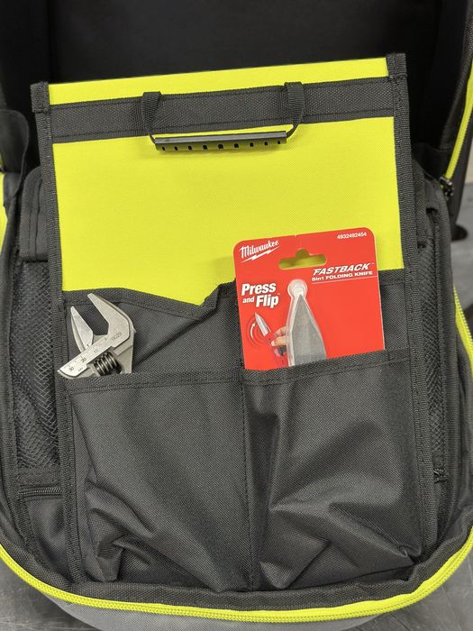 Рюкзак для інструменту RYOBI RSSBP2, 25л, на коліщатках, телескопічне руків'я, поліестер 600D