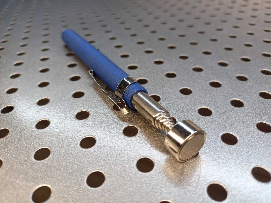 Chwytak teleskopowy magnetyczny 60cm chwytak magnetyczny 60cm