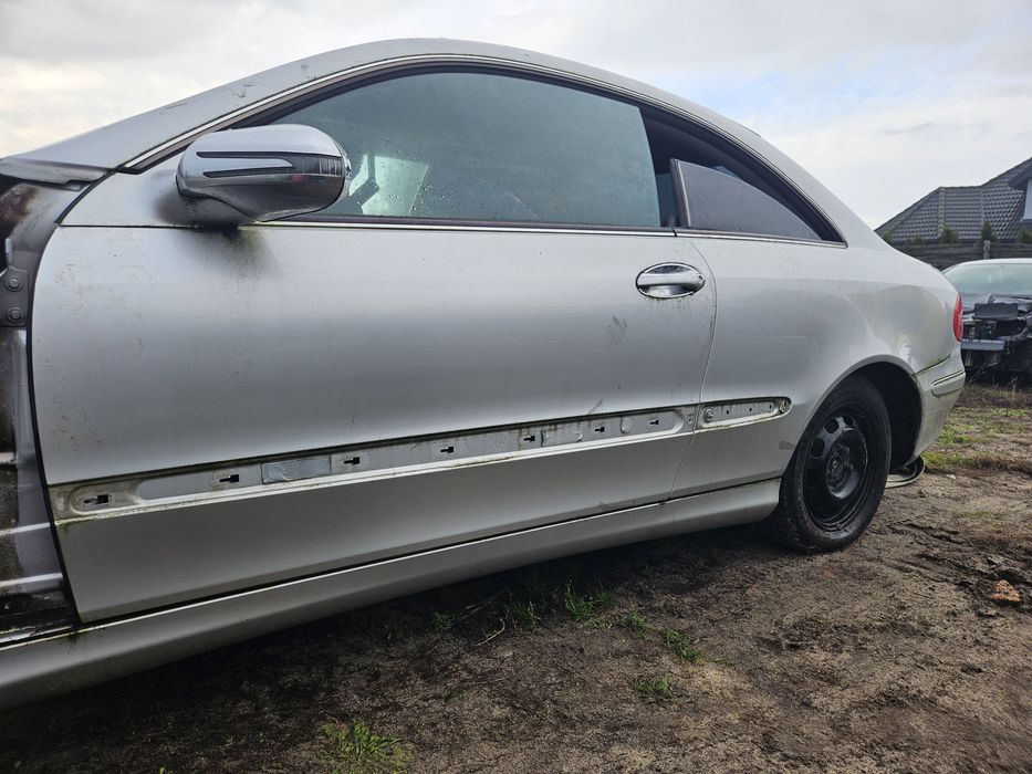 Mercedes w209 clk 744  lampa klapa drzwi maglownica