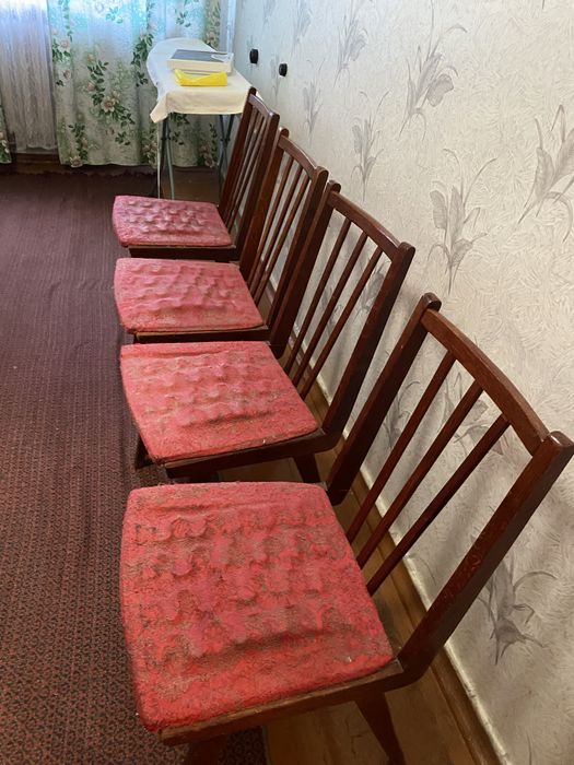 Старі різні меблі, безкоштовно