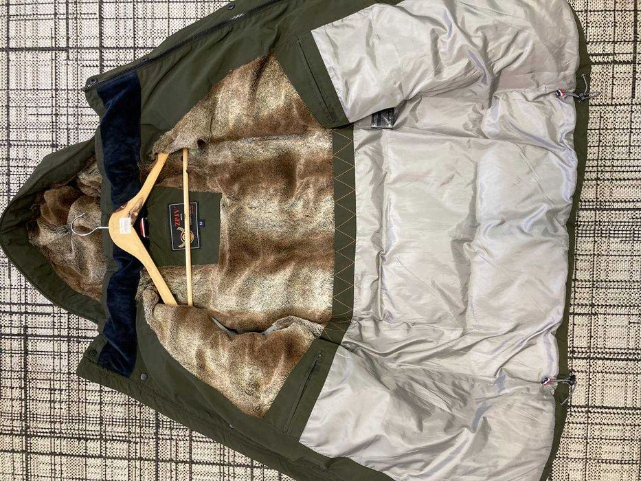 Зимова чоловіча куртка