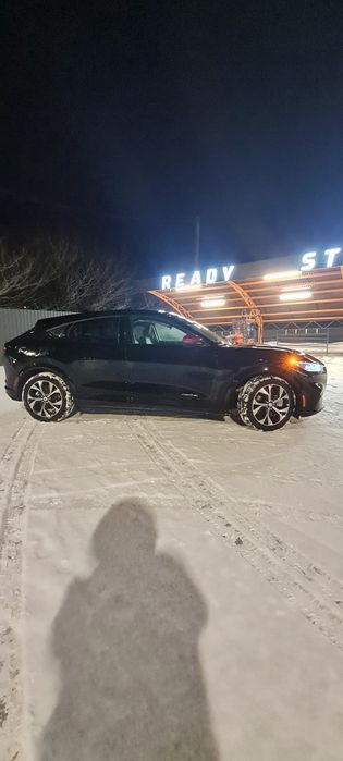 Ford Mustang Mach-E       16890$