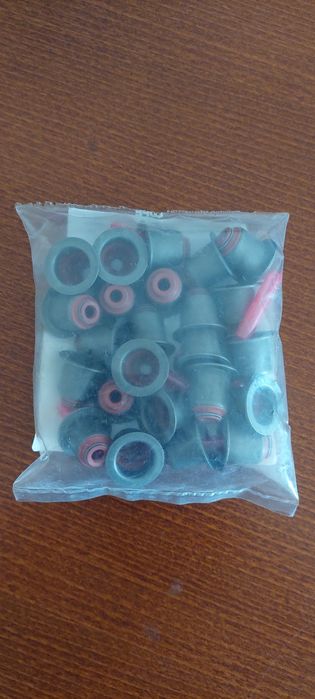 Uszczelniacze zaworowe BMW M57 OEM