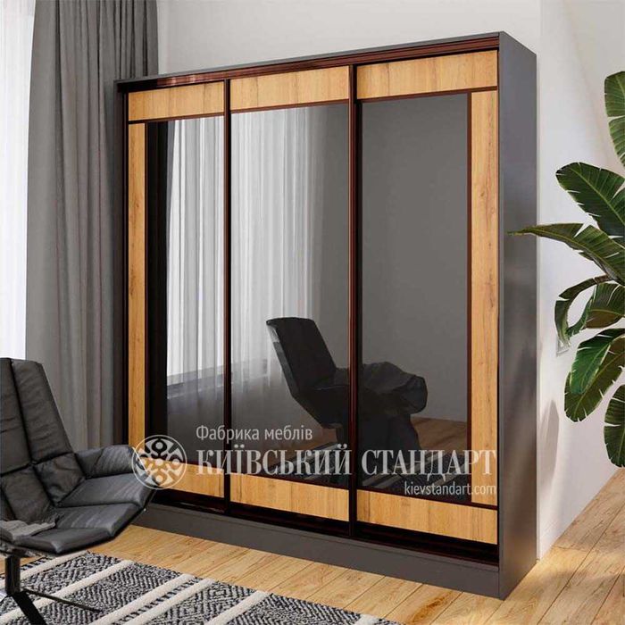 Шафи купе "Київський стандарт " під  замовлення  .