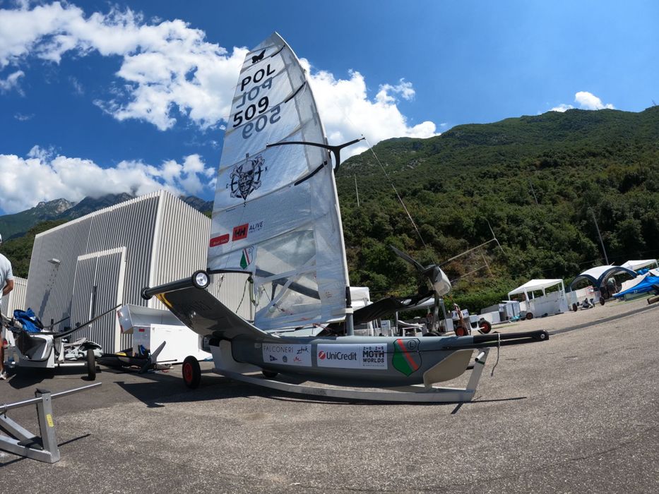 Na sprzedaż szybki latający (foiling) jacht Moth eXploder 4913