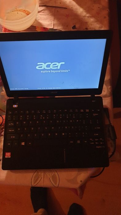 Sprzedam mini laptop Acer Aspire v5