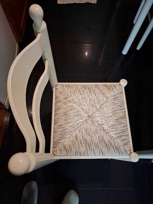 Mesa de cozinha EXTENSÍVEL e 3 cadeiras INCLUIDAS