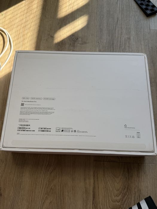 Macbook Pro 14’ M4 16/512gb silver