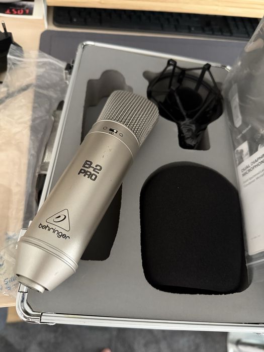 Microfone bheringer B-2 pro como novo