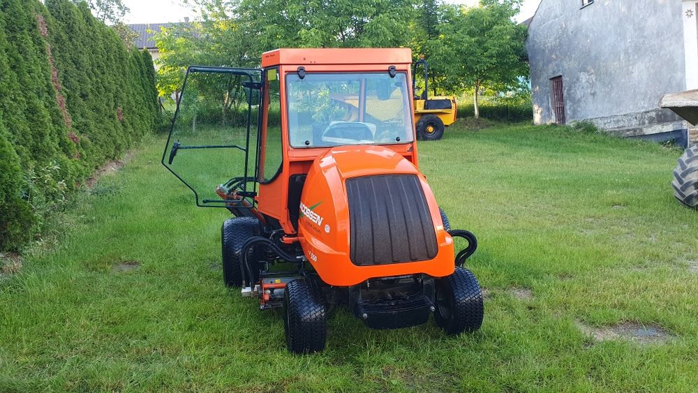 Kosiarka wrzecionowa Jacobsen LF 550