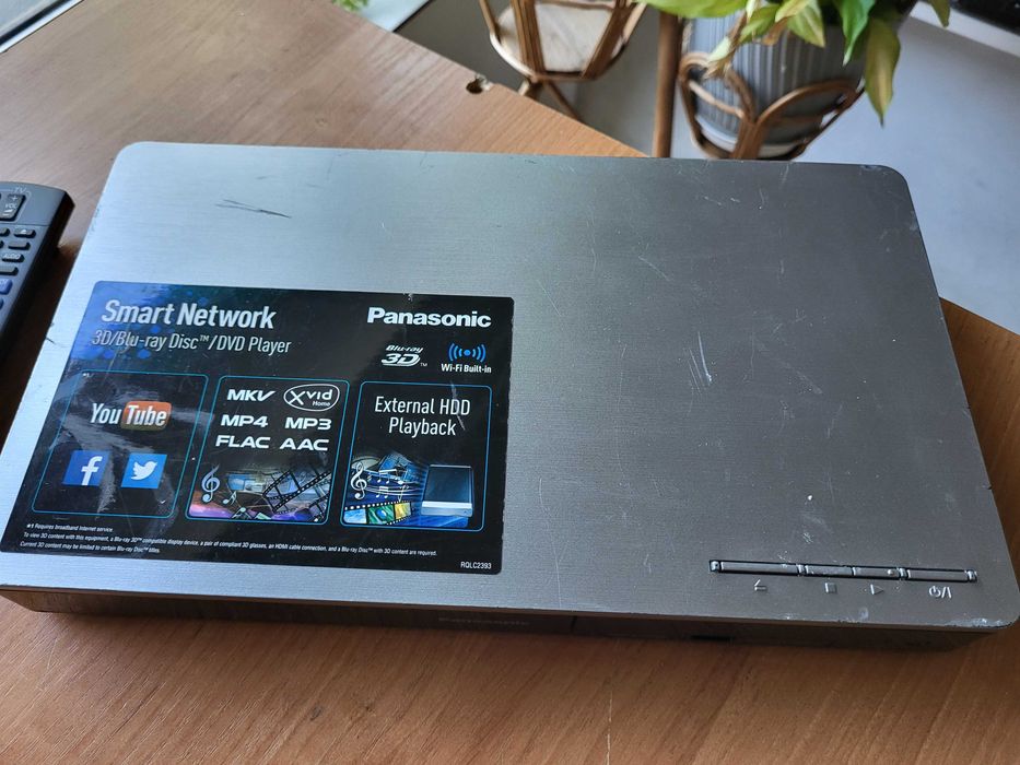 Odtwarzacz Blu-ray Panasonic DMP-BDT260 + pilot