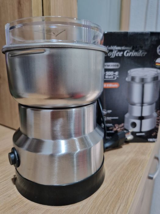 Moinho elétrico para grão e café. Em aço inoxidável. Novo