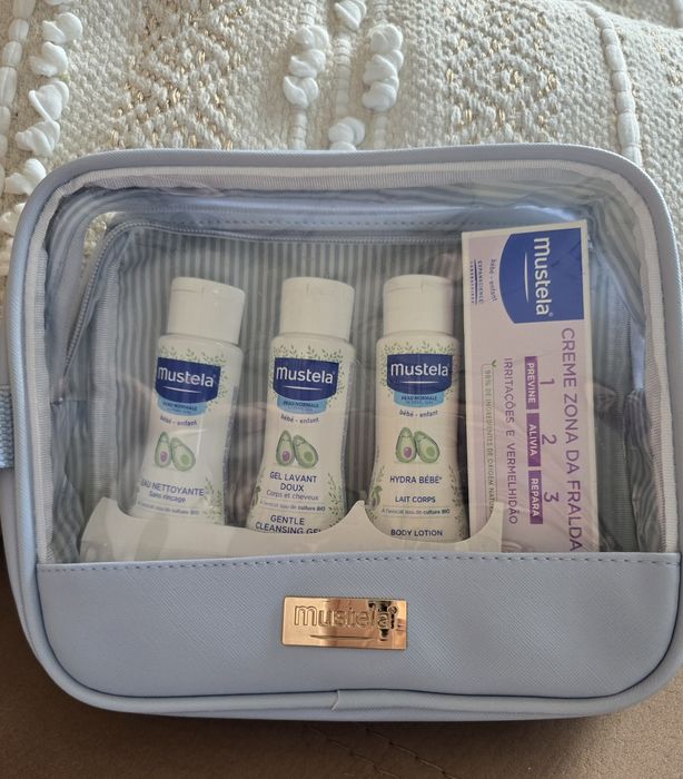 Bolsa com 4 produtos Mustela