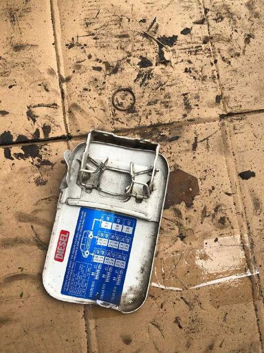 Лючок паливний Вито 638 у справному стані