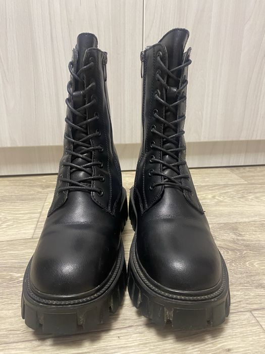 Жіноче зимове взуття