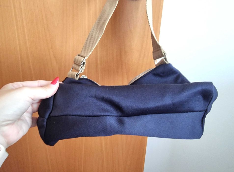 Mala azul escura e castanha clara/ bege