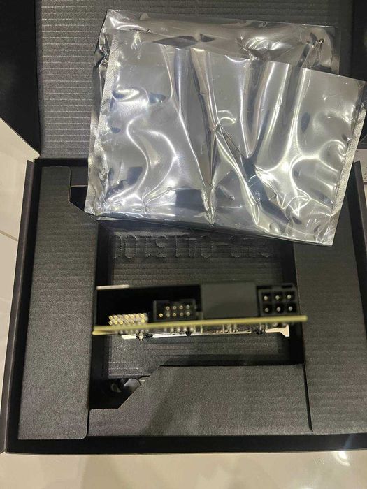 ASUS USB4 PCIe Gen4 Card (90MC0CE0-M0EAY0)