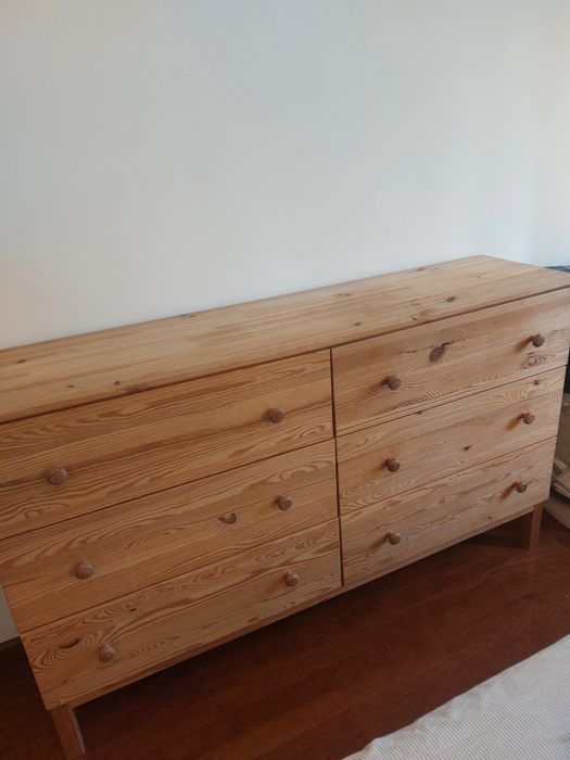Cómoda de pinho IKEA