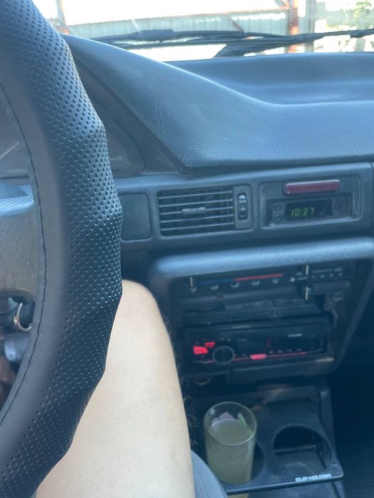 Mazda 323 1.6 бензин
