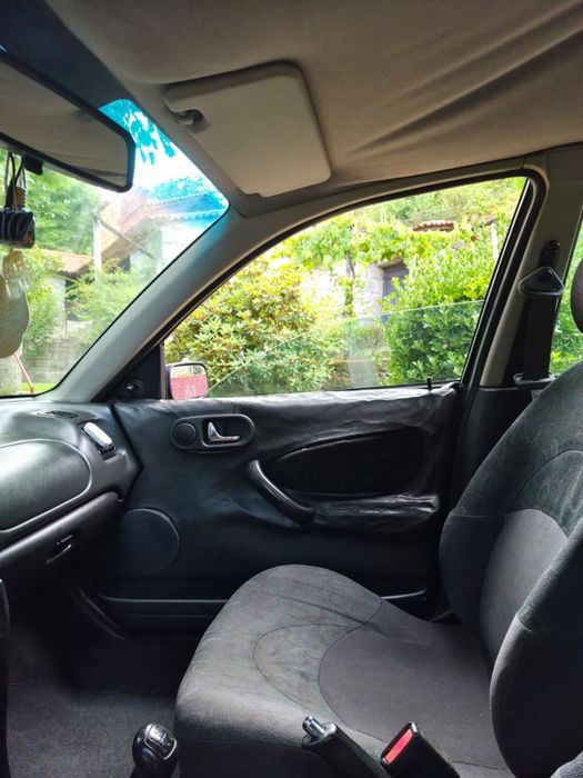 Vendo Rover 200.