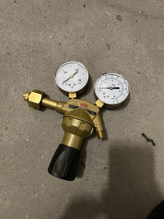 Reduktor butlowy do 300 bar