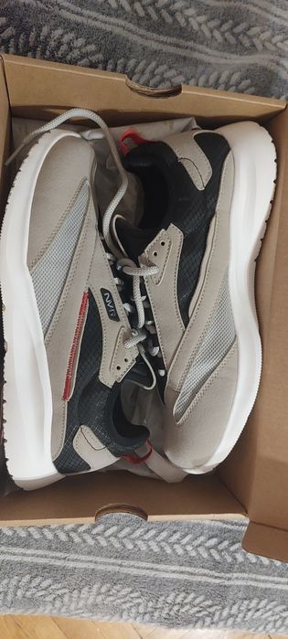 Sprzedam buty sportowe 39