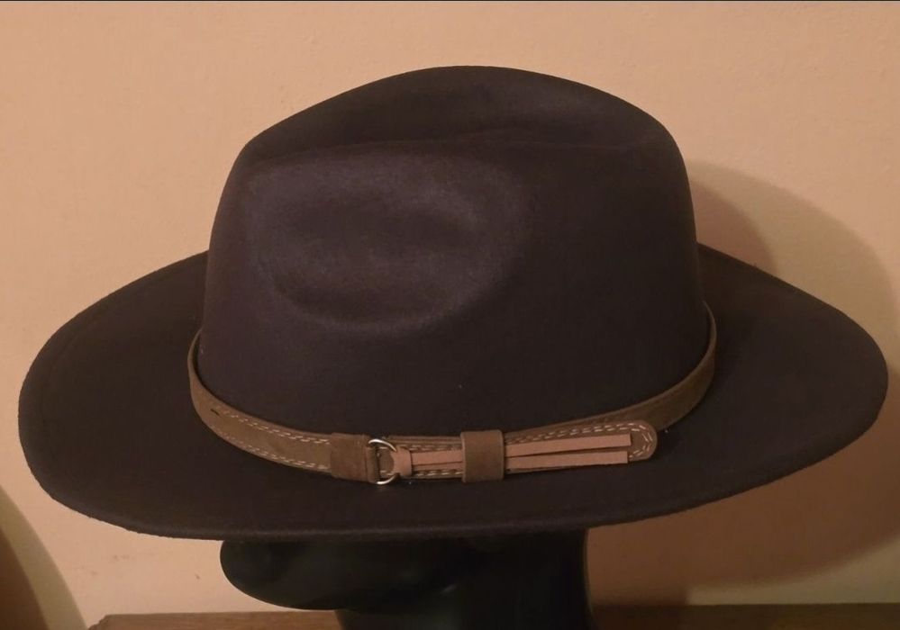 Kapelusz myśliwski wędkarski trekkingowy. 57-58cm.brąz. Nowy.