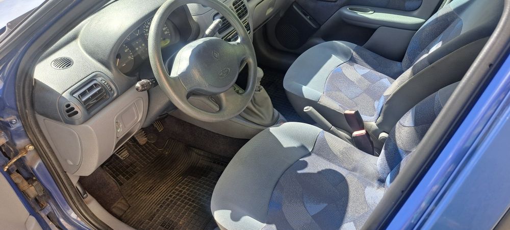 Renault Clio 1.2  75 mil kms