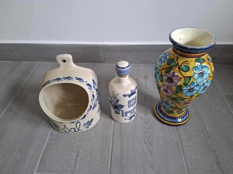 Antique dinnerware set.478962212175892480