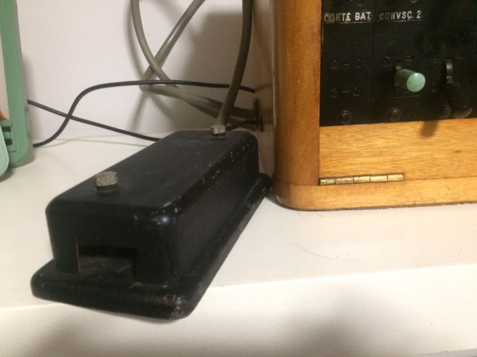 Antiga central telefonica em madeira