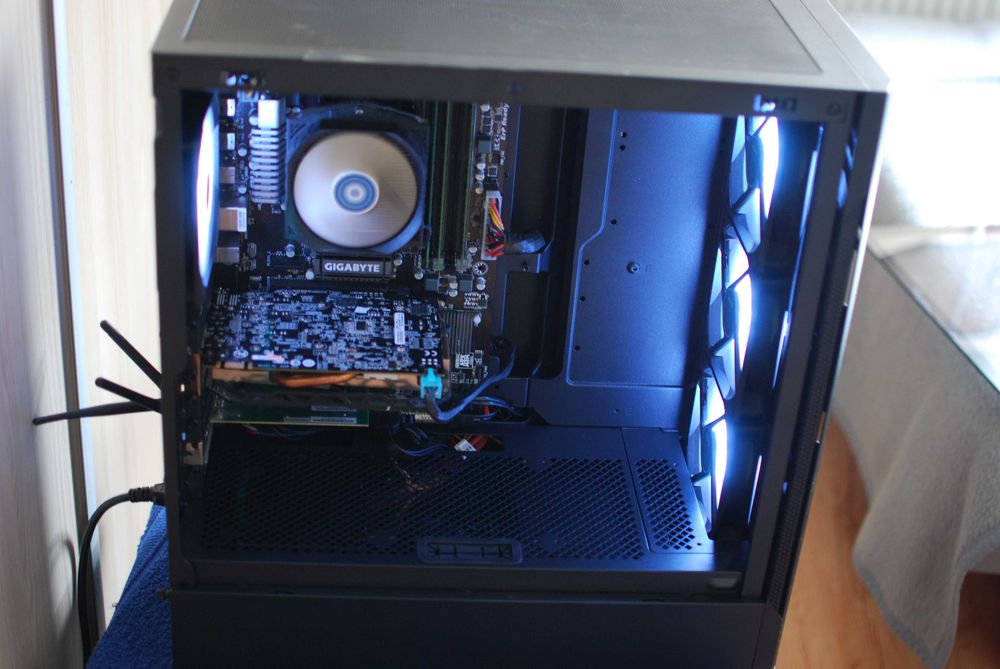 Komputer do gier 8 rdzeni FX Gigabyte GTX 960 2GB 24GB RAM SSD