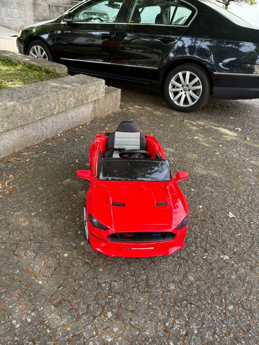 Carro elétrico como novo