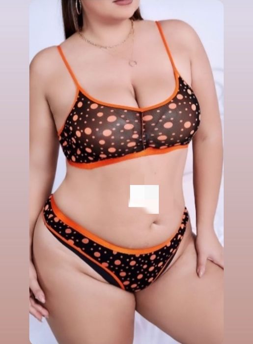 Комплект яркий(топ+стринги)