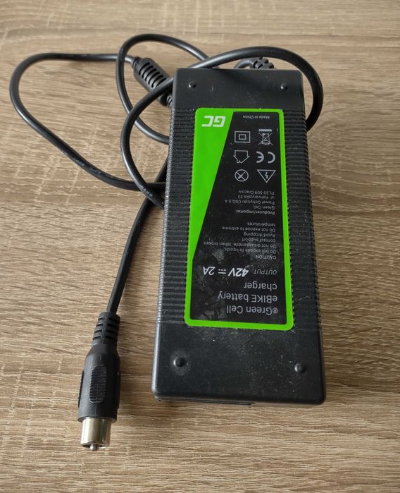 Automatyczna ładowarka 42V Li-ion, 220V/42V, do baterii 36V Li-ion