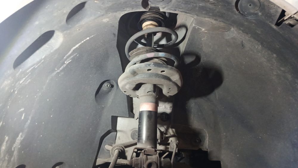 Amortecedor frente direito RENAULT Twingo III (BCM_)