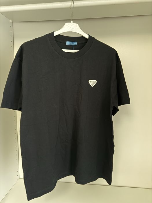 Koszulka Prada czarna – rozmiar L/XL, nowa