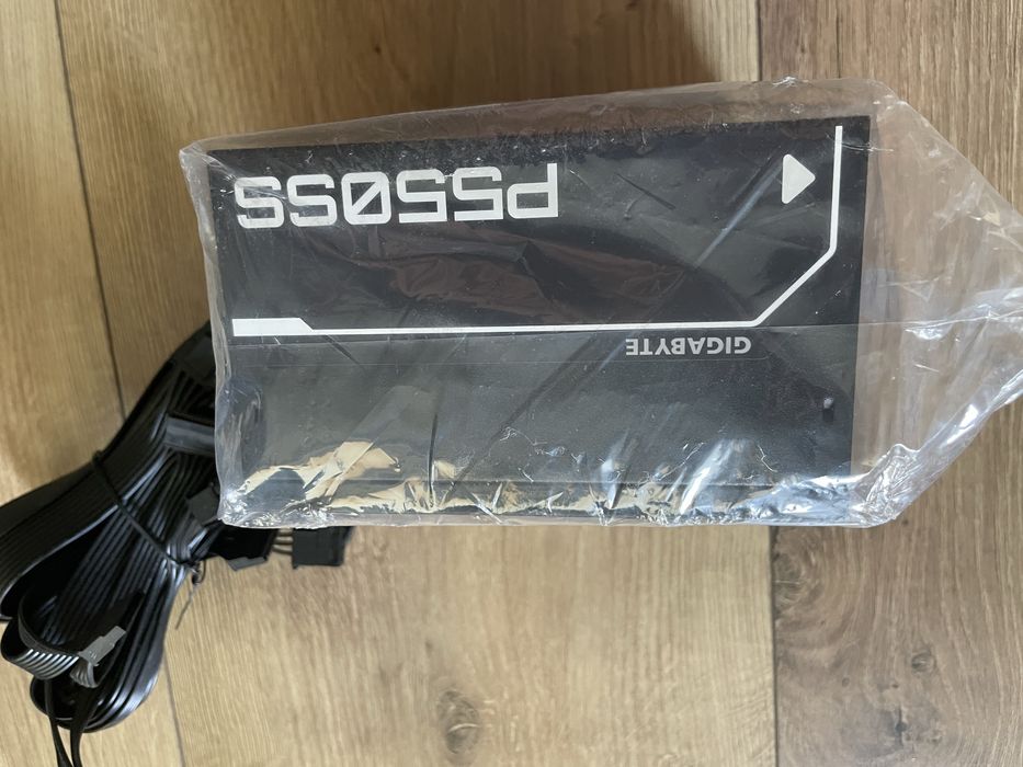 Zasilacz GIGABYTE P550SS 550W 80 Plus Silver gwarancja