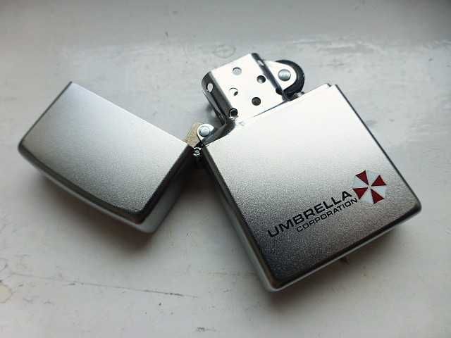 Zapalniczka Zippo Umbrella Corporation Resident Evil Custom Zombie