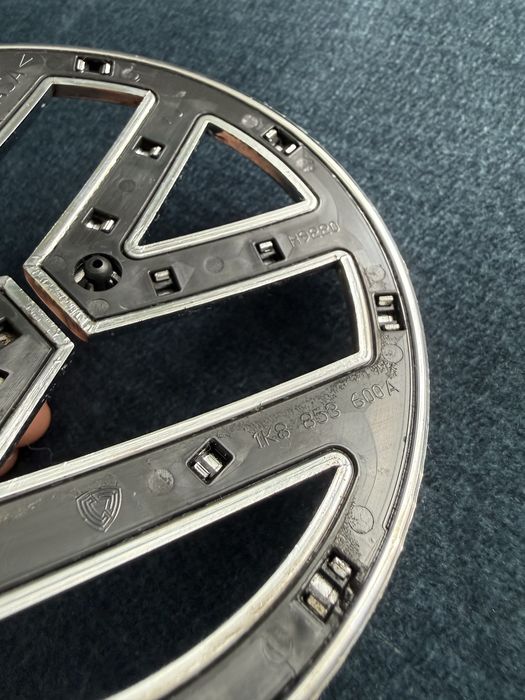 Emblemat VW Scirocco ori