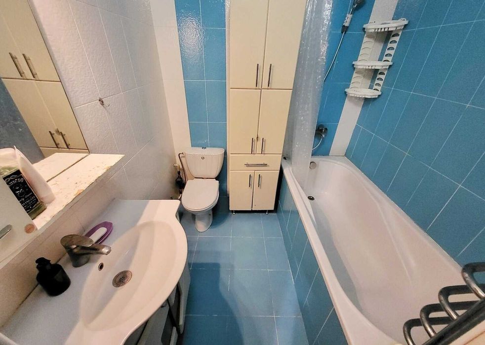 Продам квартиру з гаражем в Центрі міста