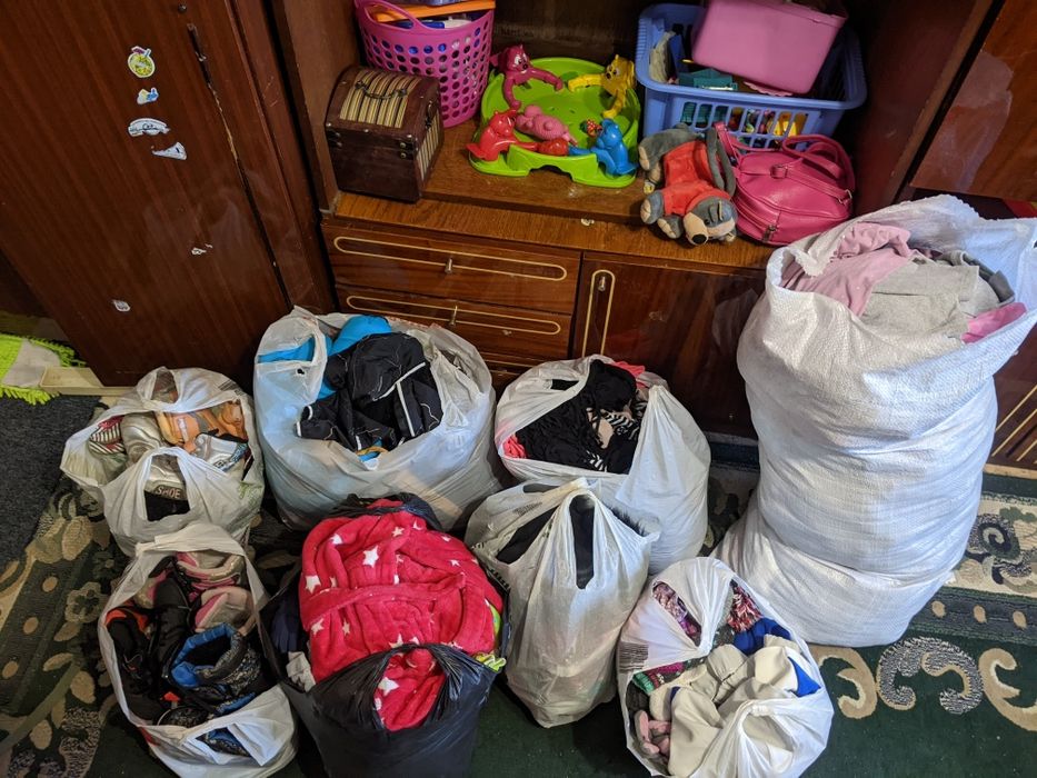 Бесплатно детские вещи, обувь