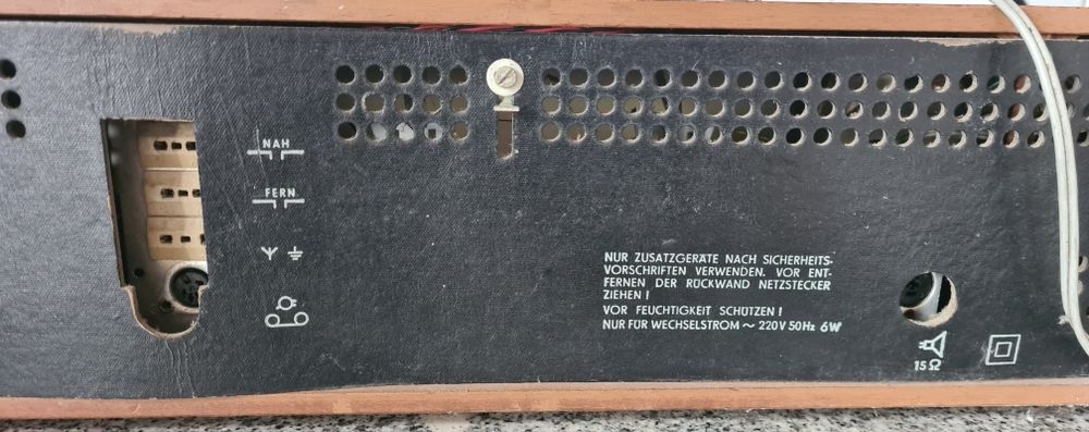 rádio vintage alemão RFT “Prominent De Luxe 212