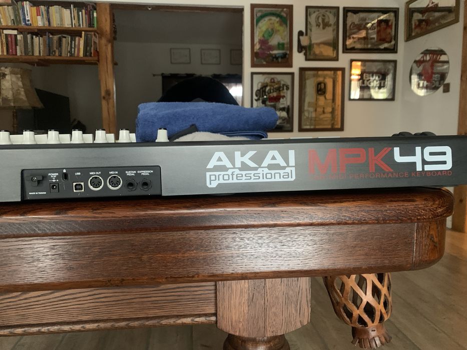 Klawiatura Akai MPK 49 z zasilaczem