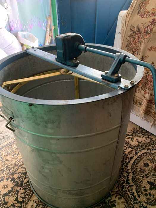 Продам медогонку