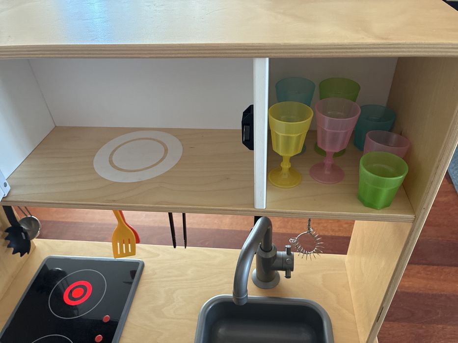 Cozinha infantil IKEA Duktig com acessórios