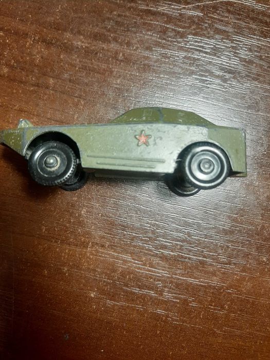 Амфибия.танк производства ссср.Есть много разных.