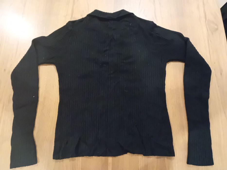Camisola preta de manga comprida