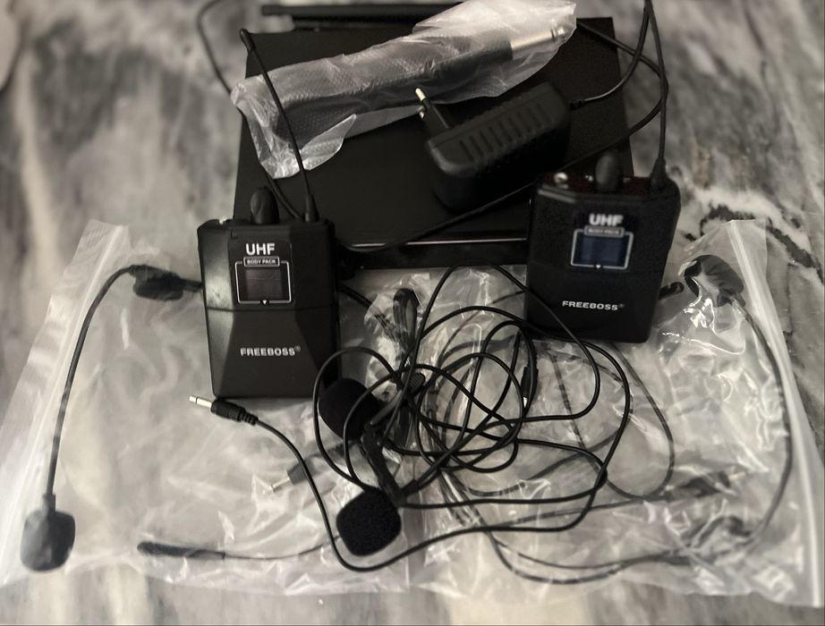 Conjunto microfones sem fio (lapela e face)