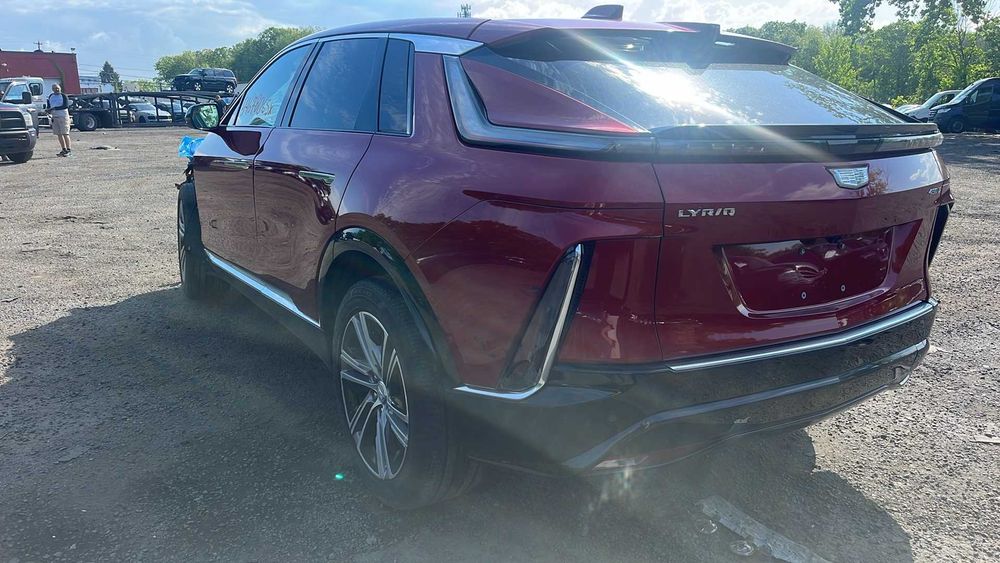 разборка cadillac lyriq есть все