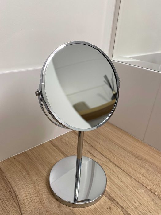 Настільне косметичне дзеркало з 3-кратним збільшенням